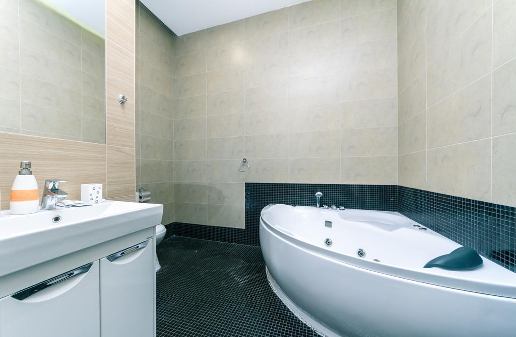Kreschatik 21 With Terrace 2Br Kiev Esterno foto