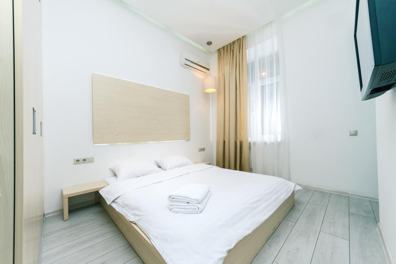 Kreschatik 21 With Terrace 2Br Kiev Esterno foto