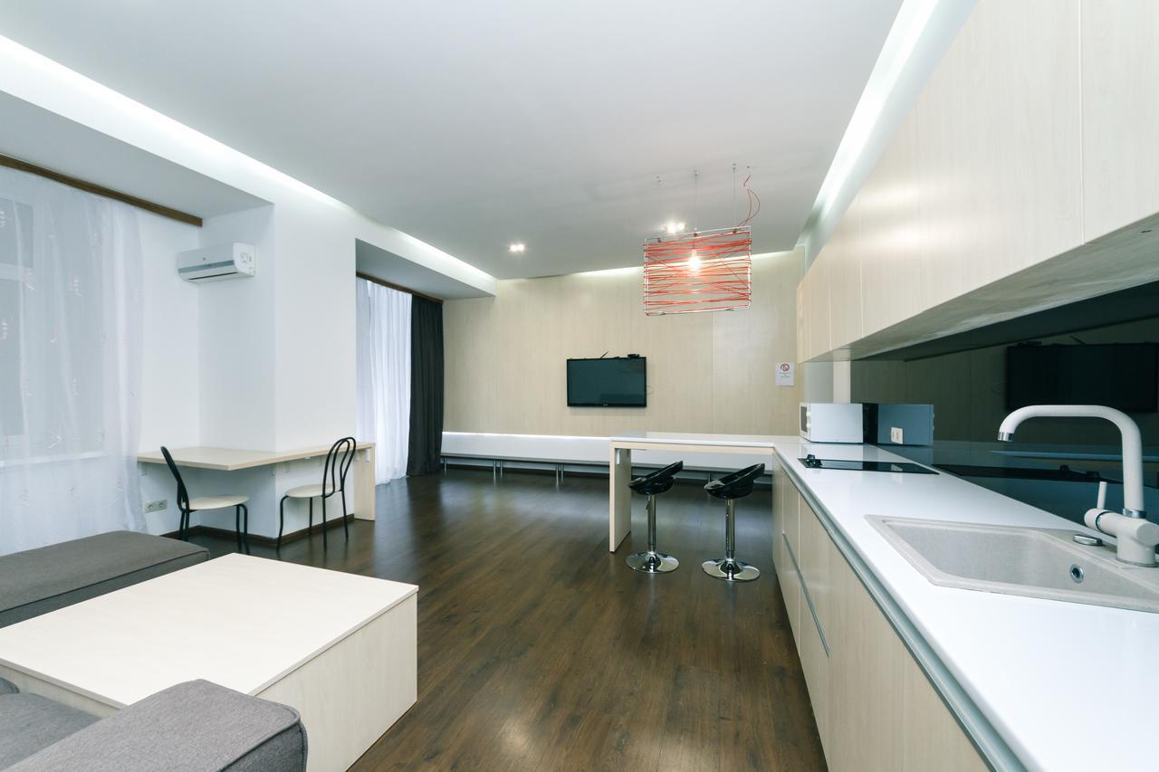 Kreschatik 21 With Terrace 2Br Kiev Esterno foto