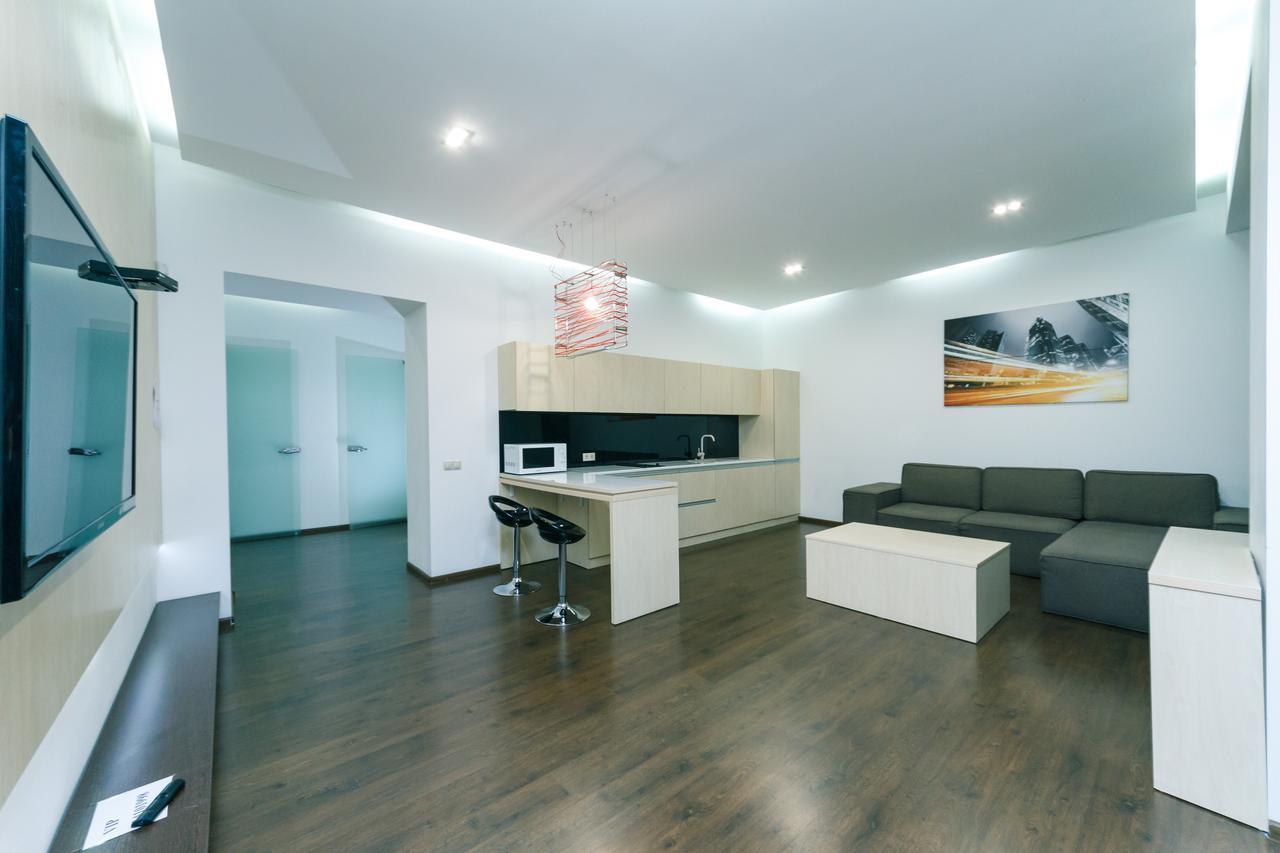 Kreschatik 21 With Terrace 2Br Kiev Esterno foto