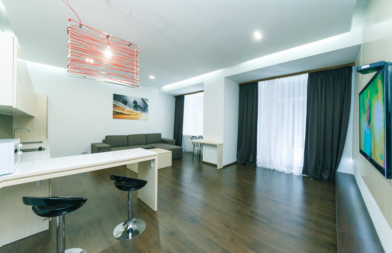 Kreschatik 21 With Terrace 2Br Kiev Esterno foto