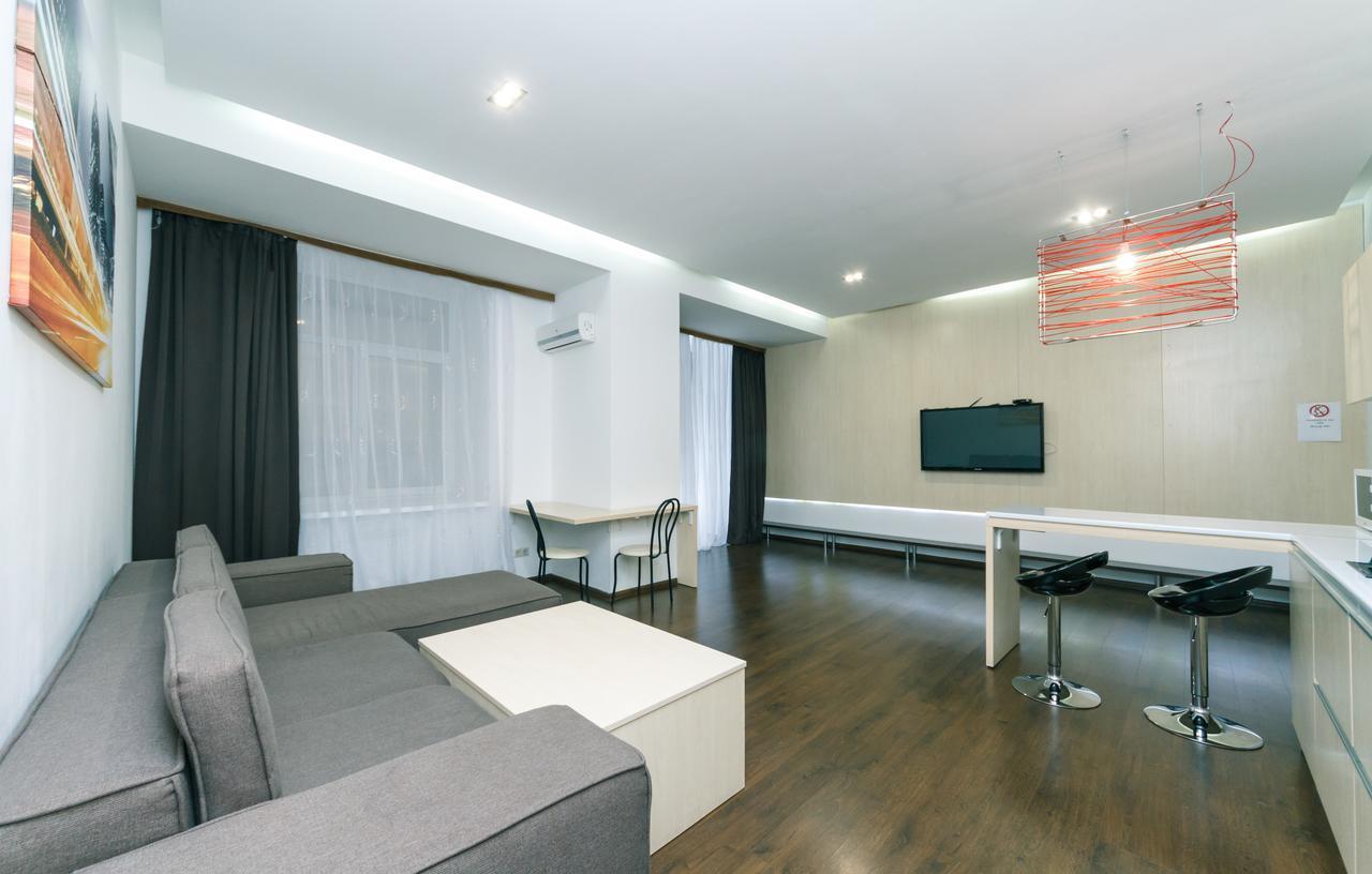Kreschatik 21 With Terrace 2Br Kiev Esterno foto