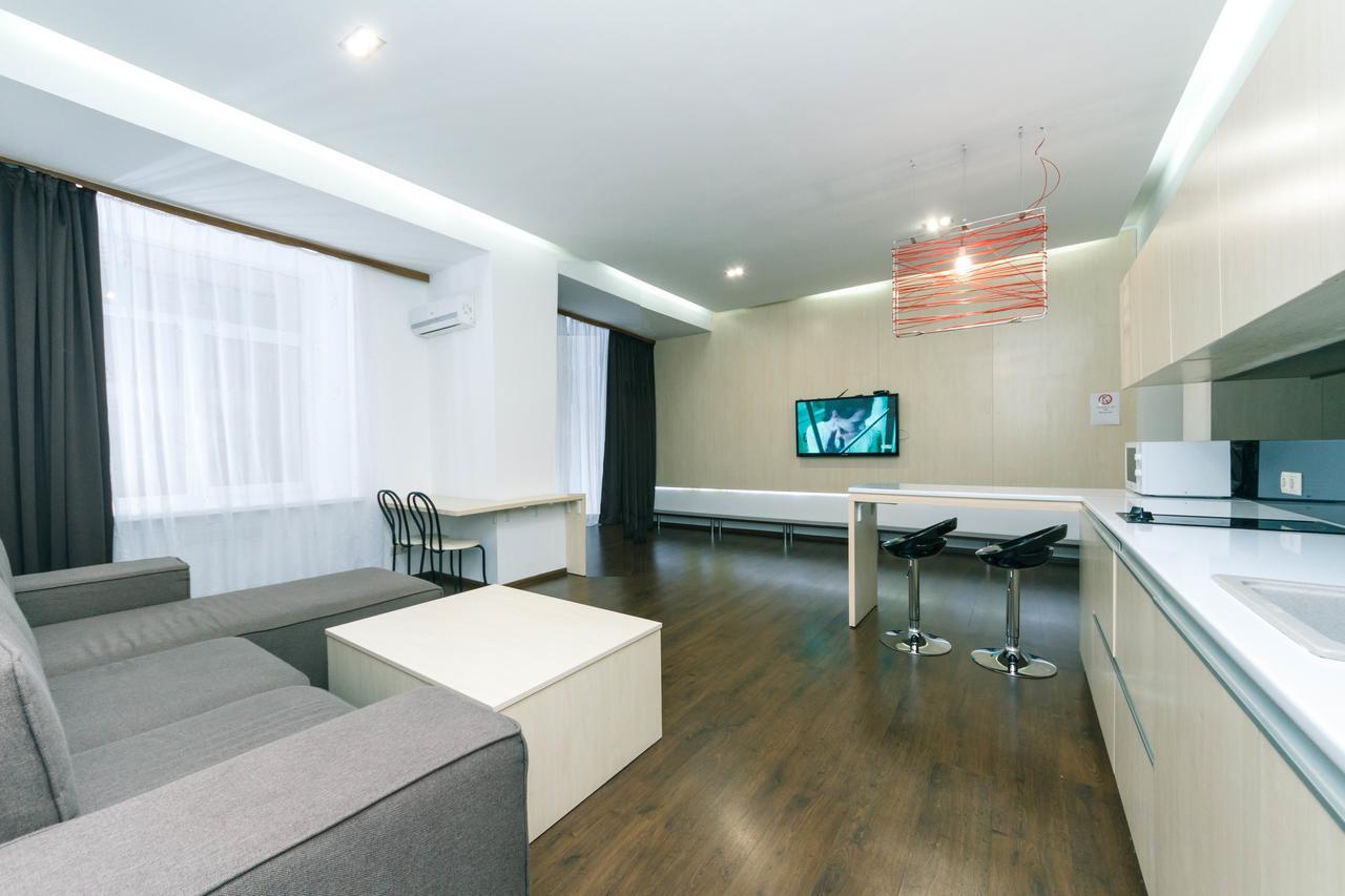 Kreschatik 21 With Terrace 2Br Kiev Esterno foto